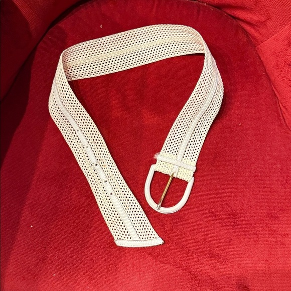 Auddle made in Italy ?? Elegant Cream Woven Belt length 27”